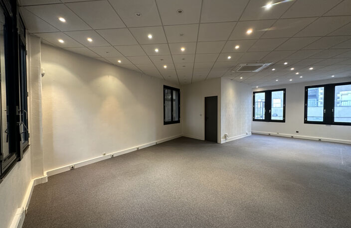 Bureaux 60 m2 climatisés - Orleans Bords de Loire - accès PM — photo 2
