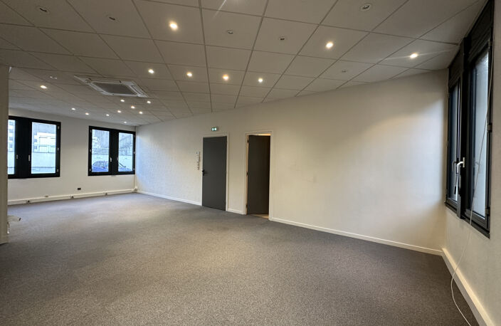 Bureaux 60 m2 climatisés - Orleans Bords de Loire - accès PM — photo 5