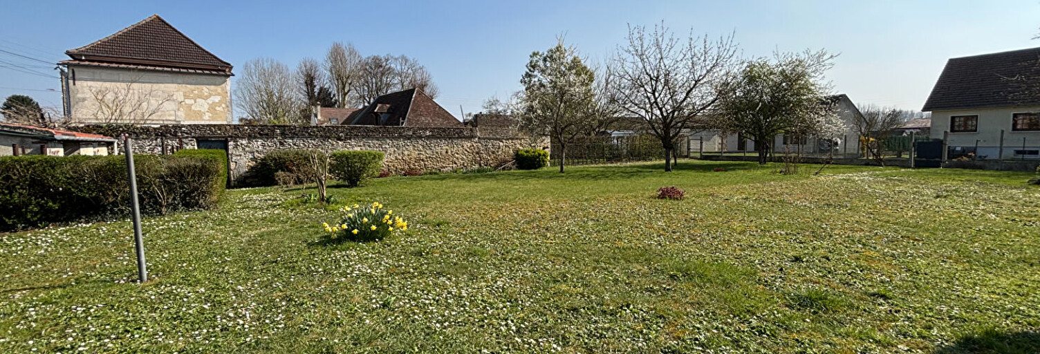 Terrain  835 m² à vendre à Pont-Sainte-Maxence (60700)