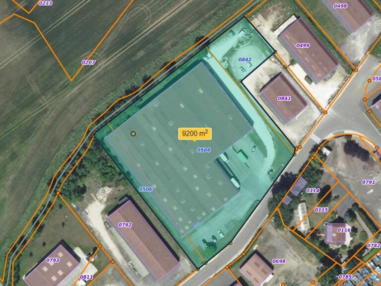 APPOIGNY - AUXERRE NORD A6 NORD -Bâtiment d'activité de  4730m² sur 9200m² de Terrain — photo 1