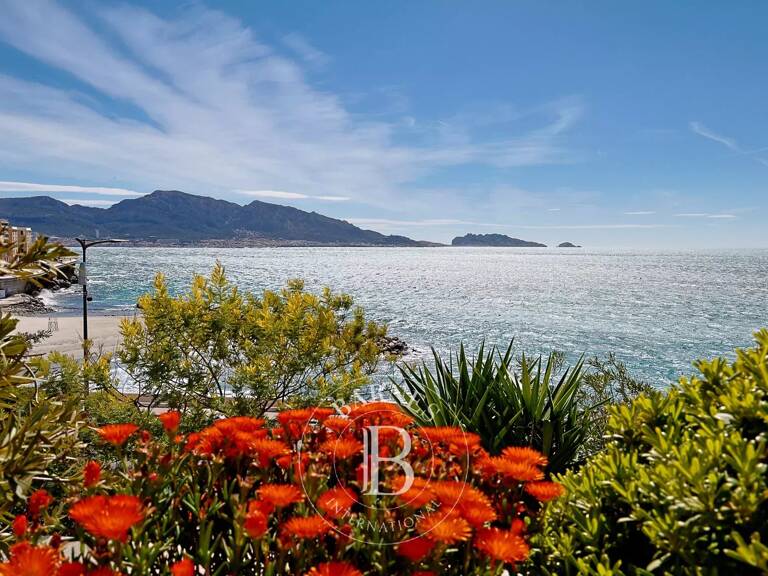 VENTE - 13007 - APPARTEMENT DE PRESTIGE EN FRONT DE MER — photo 1