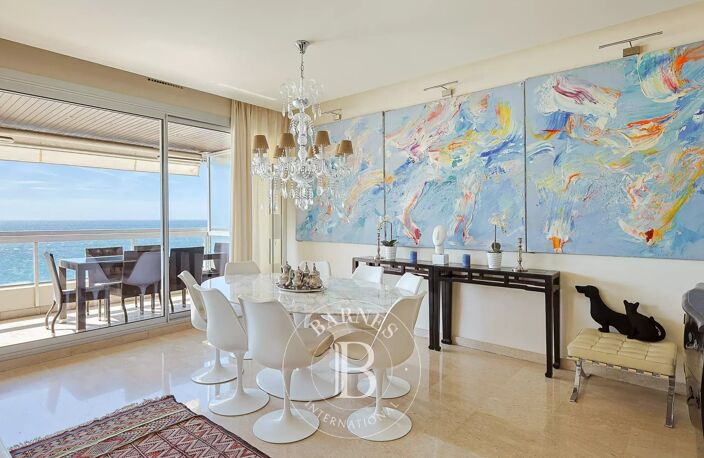 VENTE - 13007 - APPARTEMENT DE PRESTIGE EN FRONT DE MER — photo 4