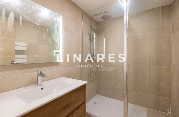 LE CONFIDENTIEL - Appartement T3 de 63 m2 - Terrasse de 21m2 - 1 — photo 5