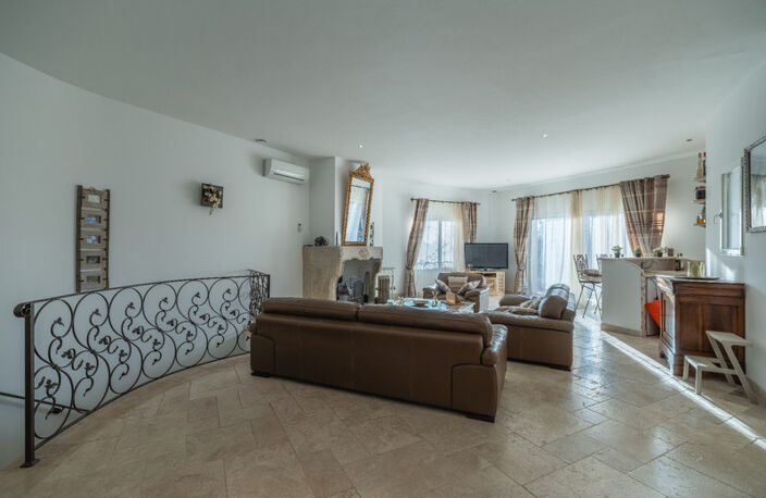 Maison à vendre 10 pièces LE VAL (83) — photo 5