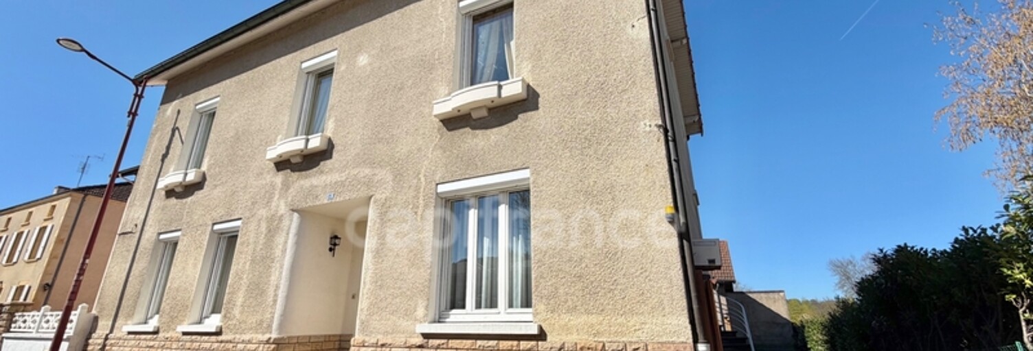 Maison 9 Pièces 220 m² à vendre à Saint-Denis-de-Cabanne (42750)