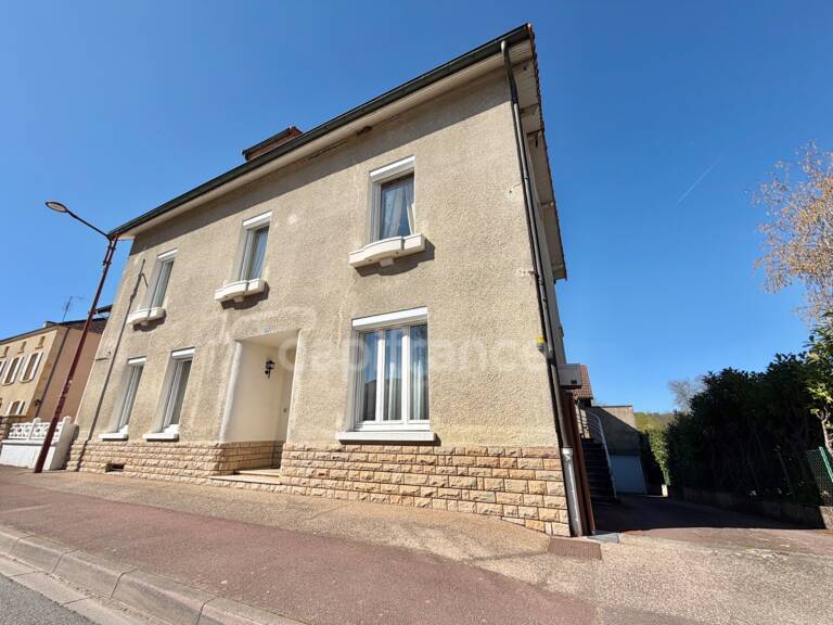 ENSEMBLE IMMOBILIER : MAISON + APPARTEMENT INDEPENDANT + GARAGE DE 135M2 + DEPENDANCES ET TERRAIN CLOS – RARE SUR LE SECTEUR — photo 1