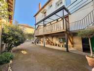 ENSEMBLE IMMOBILIER : MAISON + APPARTEMENT INDEPENDANT + GARAGE DE 135M2 + DEPENDANCES ET TERRAIN CLOS – RARE SUR LE SECTEUR — photo 4