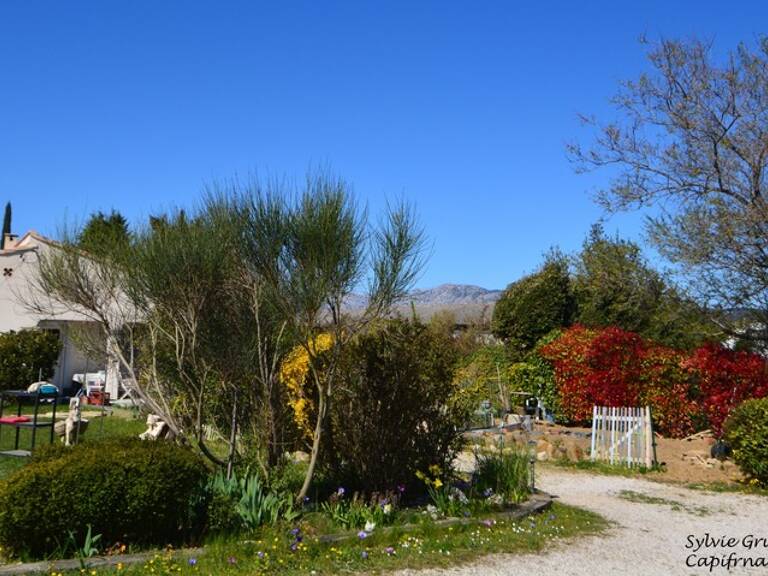Propriété de plain-pied à vendre 5 pièces POURRIERES (83) 2725m² de terrain et SPA — photo 1