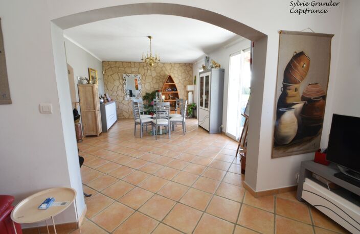 Propriété de plain-pied à vendre 5 pièces POURRIERES (83) 2725m² de terrain et SPA — photo 4