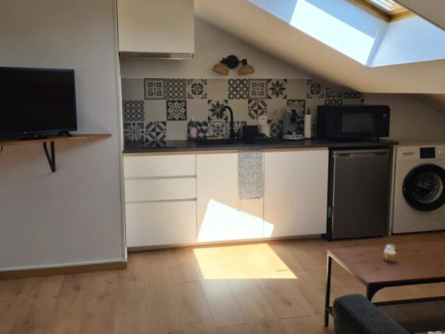 A LOUER A DIGNE-LES-BAINS (04)  T2 MEUBLE RENOVE AU 3 EME ETAGE — photo du bien