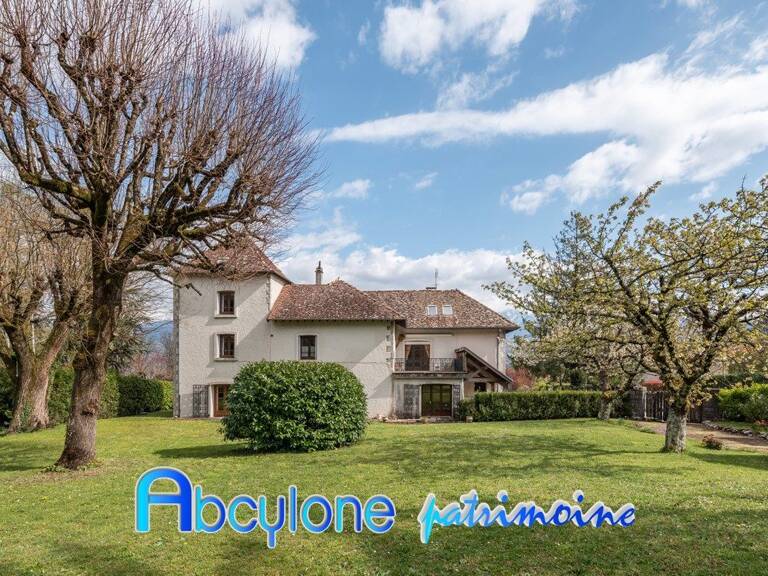Magnifique bâtisse de 277 m² avec un terrain privatif de 1773 — photo 1
