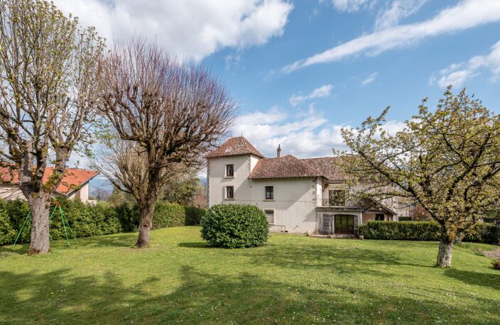 Magnifique bâtisse de 277 m² avec un terrain privatif de 1773 — photo 2