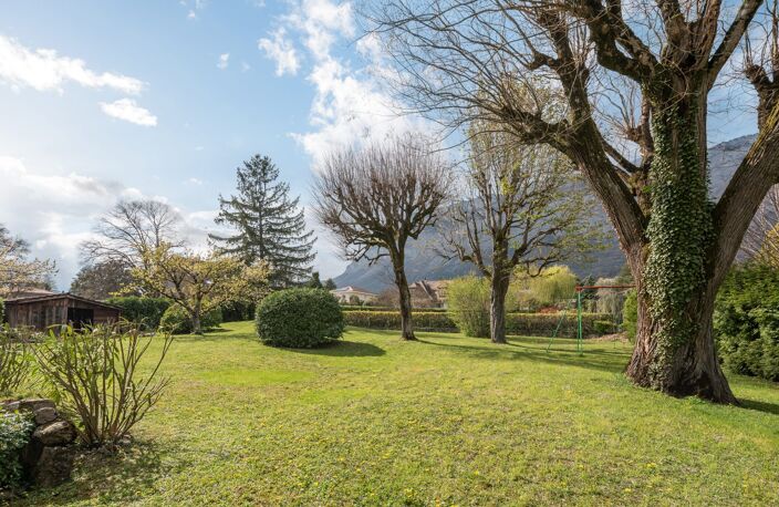 Magnifique bâtisse de 277 m² avec un terrain privatif de 1773 — photo 3