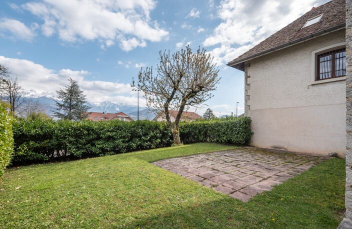 Magnifique bâtisse de 277 m² avec un terrain privatif de 1773 — photo 4