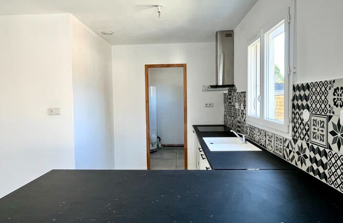 Maison moderne avec jardin – 4 pièces – 447 m² de terrain — photo 5