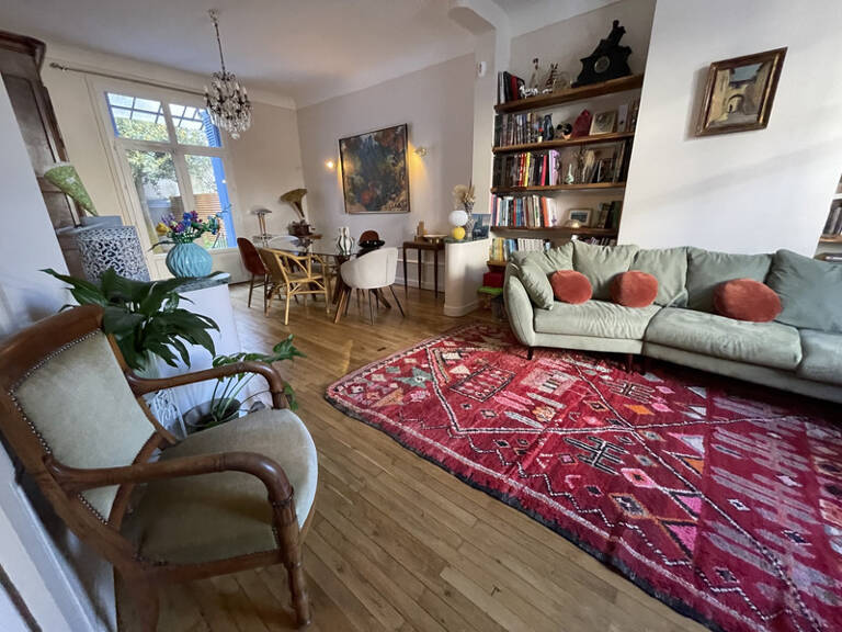 TOURS - QUARTIER FEBVOTTE- Maison de Famille de 4 Chambres idéalement située, proche commerces et écoles — photo 1