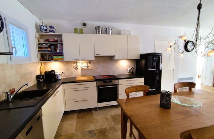 NANS LES PINS (VAR) NOUVEAUTE !!! En résidence sécurisée Villa 110m² (103m²loi carrez) avec jardin 400m² et parkings — photo 4