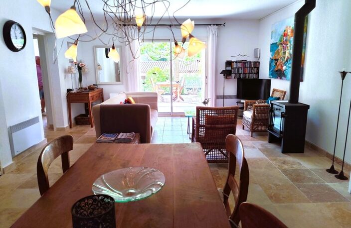 NANS LES PINS (VAR) NOUVEAUTE !!! En résidence sécurisée Villa 110m² (103m²loi carrez) avec jardin 400m² et parkings — photo 5