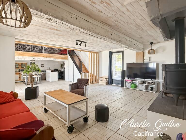 LONGÈRE RÉNOVÉE 165 m² – LUMINEUSE, BEAUX VOLUMES ET CHARME DE LA PIERRE — photo 1