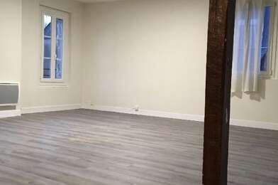 Appartement 3 pièces 704 €