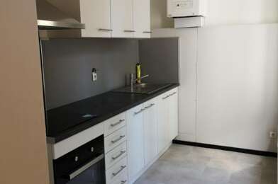 Appartement 3 pièces 837 €