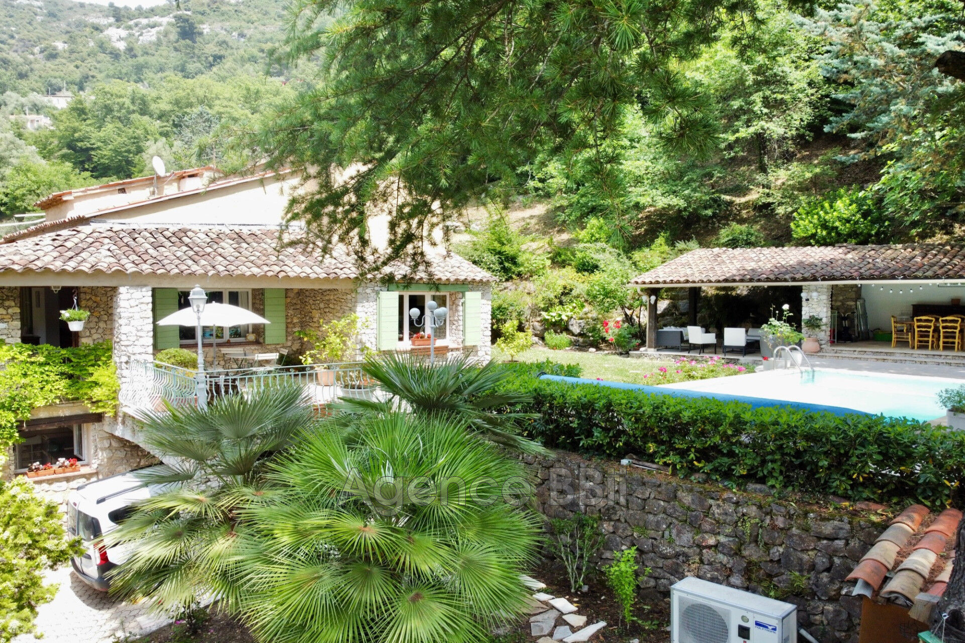 Villa / Maison  T7 à vendre Tourrette-Levens 06690