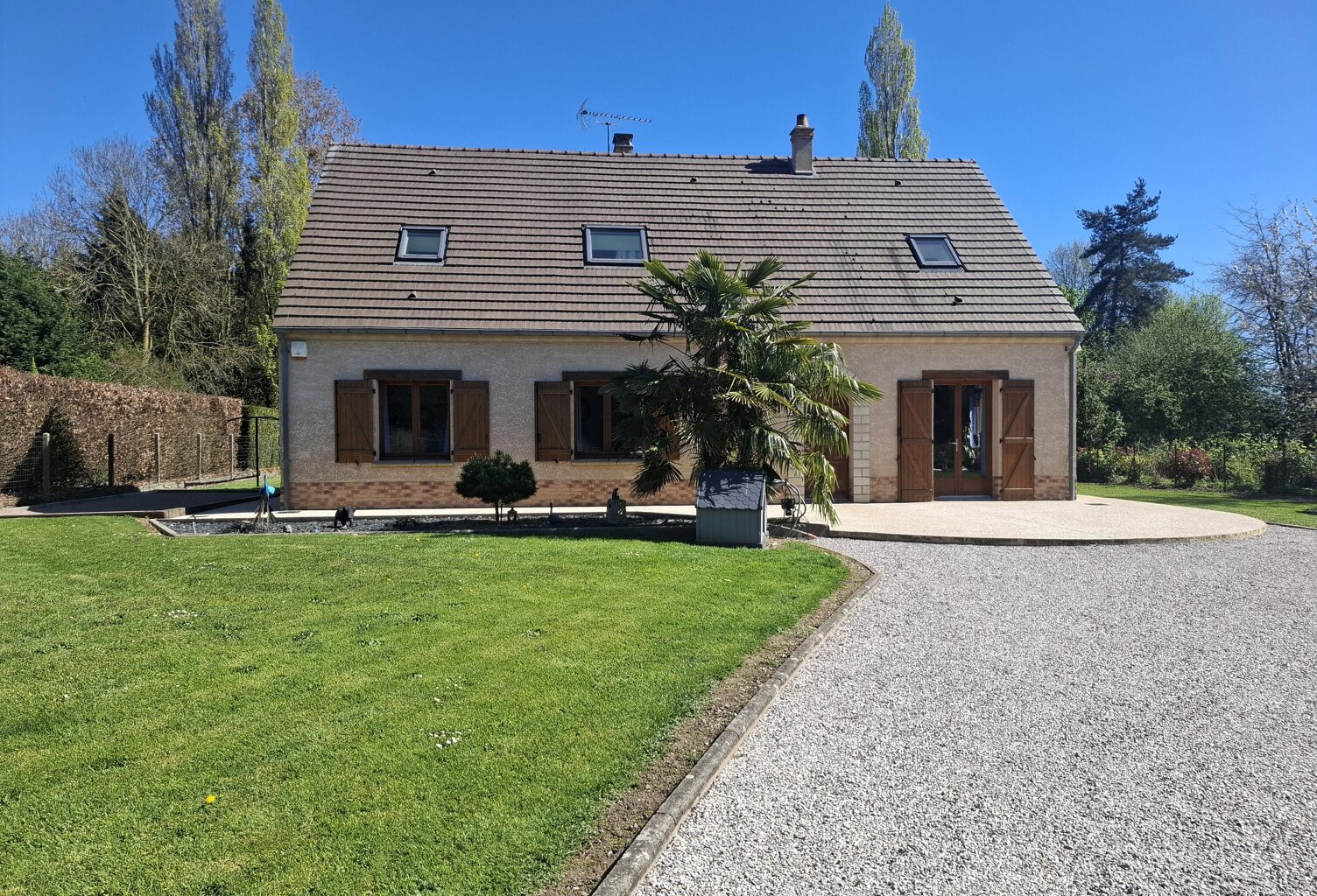 SPACIEUCE MAISON DE 155 M² À CRITOT, 4 CHAMBRES — photo 1