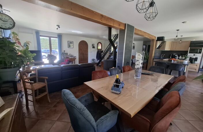 SPACIEUCE MAISON DE 155 M² À CRITOT, 4 CHAMBRES — photo 3