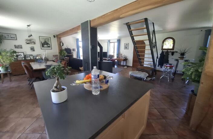 SPACIEUCE MAISON DE 155 M² À CRITOT, 4 CHAMBRES — photo 4