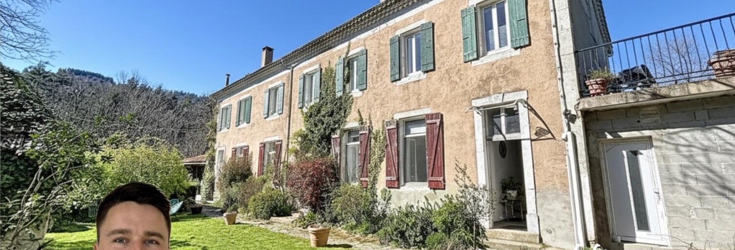 Maison 9 Pièces 240 m² à vendre à Gluiras (07190)