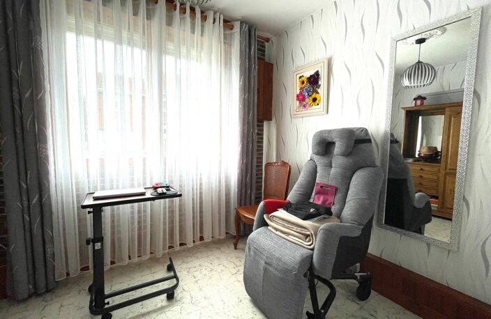 Maison familiale soignée  100 m²   3 chambres  Jardin  Secteur calme — photo 5