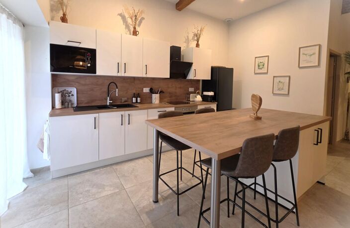 Maison de ville t5  de 151m² avec cour, entièrement rénovée — photo 4