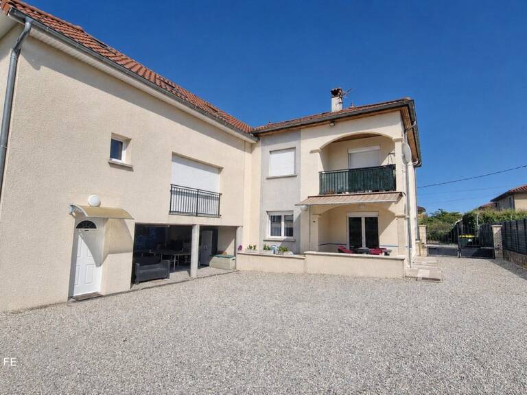 Immeuble de trois appartements en très bon état général — photo 1
