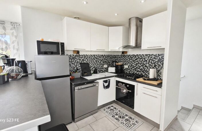 Immeuble de trois appartements en très bon état général — photo 2