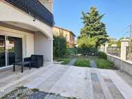 Immeuble de trois appartements en très bon état général — photo 3