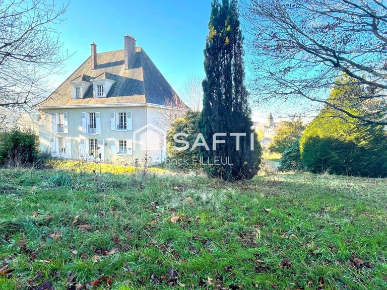 Grande demeure avec parc tout prés à pied de tout — photo 1