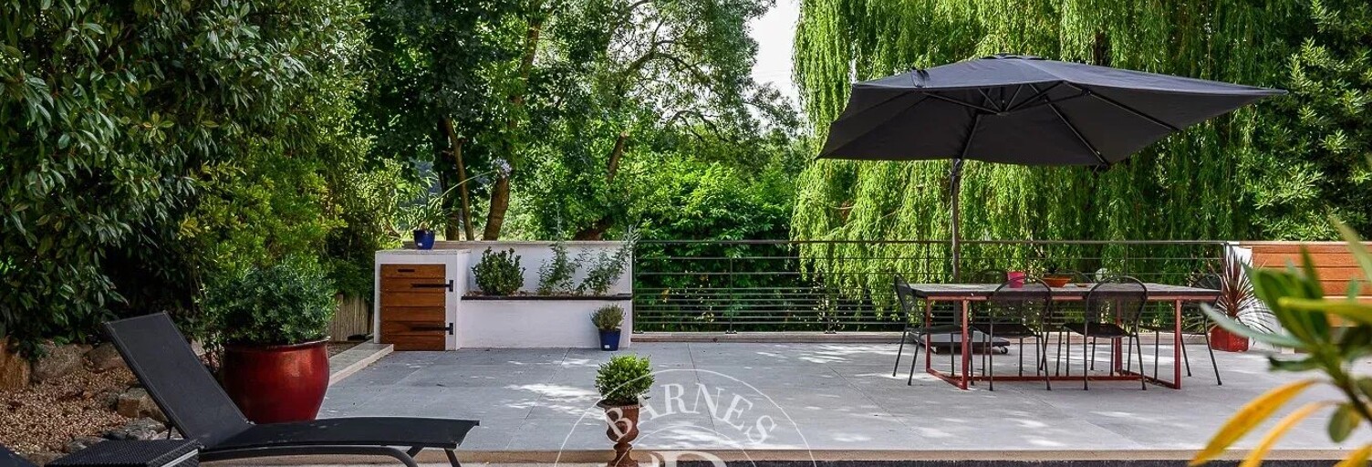 Maison 6 Pièces 221 m² à vendre à Massieux (01600)