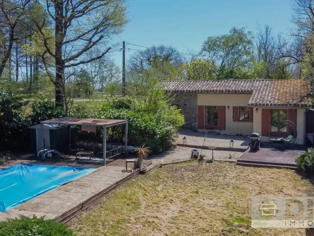 Charmante maison avec jardin et piscine — photo du bien