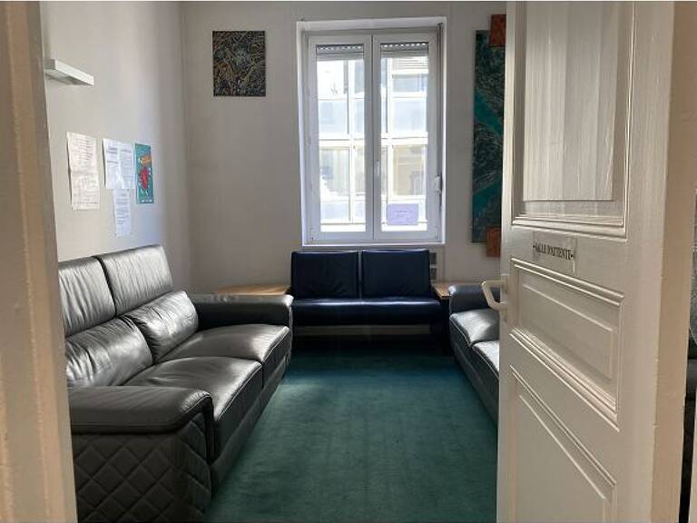 Local professionnel - 138m ² — photo 1