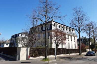 Appartement 7 pièces 1740 €