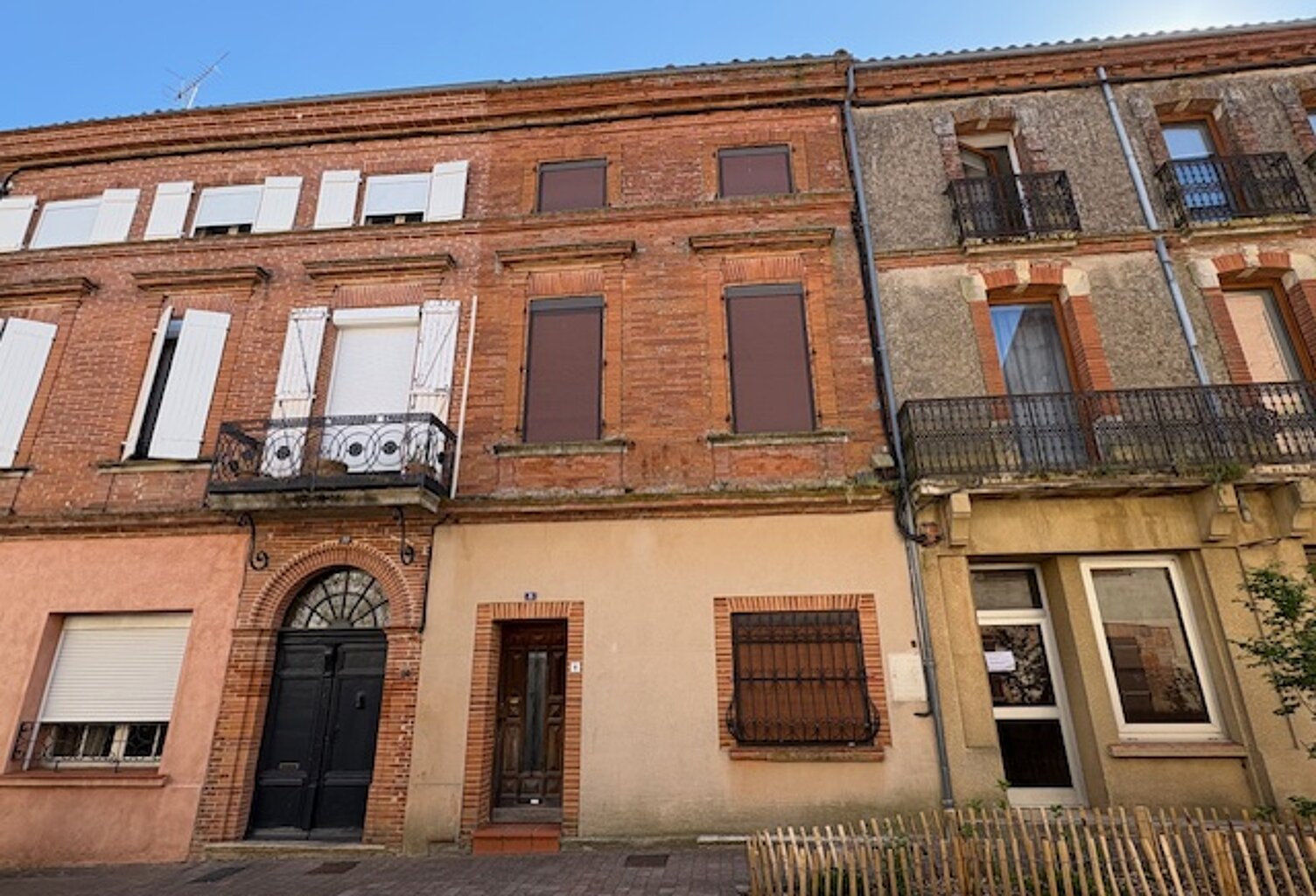 Maison de ville à rénover — photo 1
