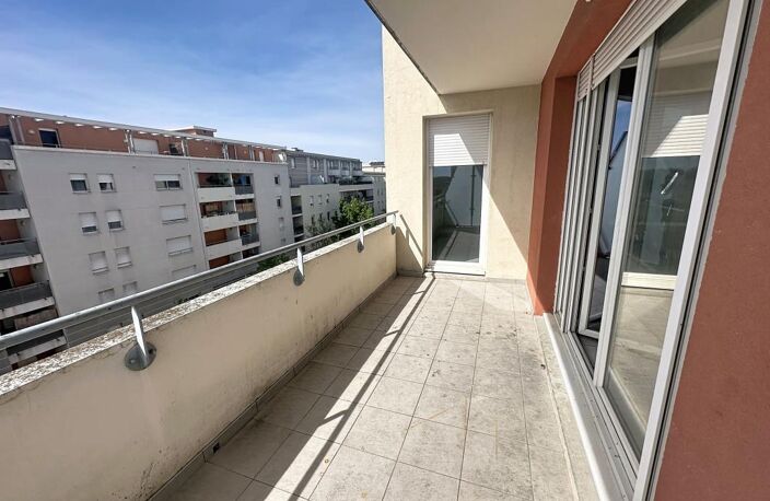 Appartement À Vendre Avignon Extra-Muros, 63 m², 2 chambres, Terrasse, Parking privatif — photo 2