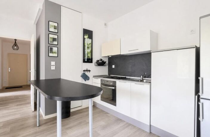 Appartement de 3 pièces de 60 m2 en vente à Lille — photo 2