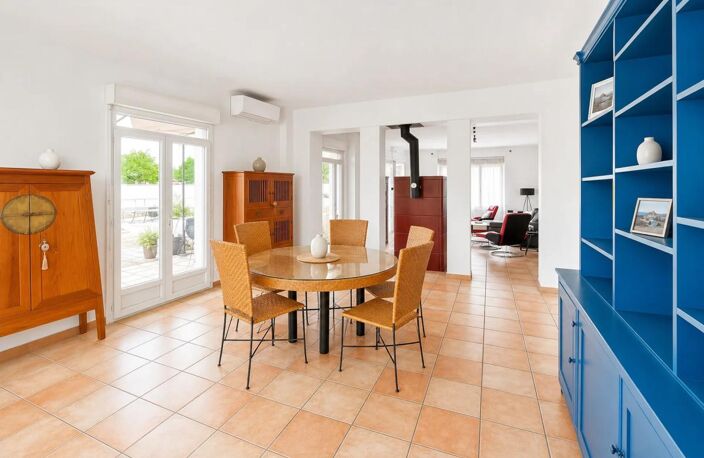 Maison rénovée de 180 m² piscine et toit terrasse à Mussidan — photo 3