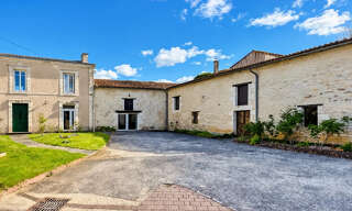 Maison 8 Pièces 216 m² à vendre à Neuville-de-Poitou (86170)