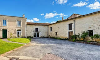 Maison 8 Pièces 216 m² à vendre à Neuville-de-Poitou (86170)