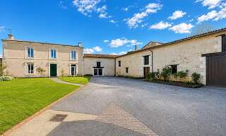 Maison 8 Pièces 216 m² à vendre à Neuville-de-Poitou (86170)