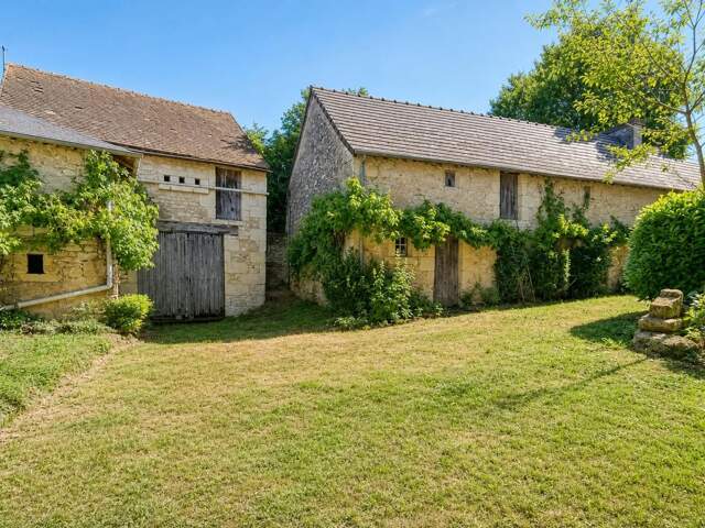 Maison de 5 pièces de 184 m² en vente à Monthoiron — photo du bien