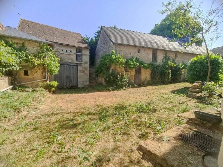 Maison de 5 pièces de 184 m² en vente à Monthoiron — photo 1