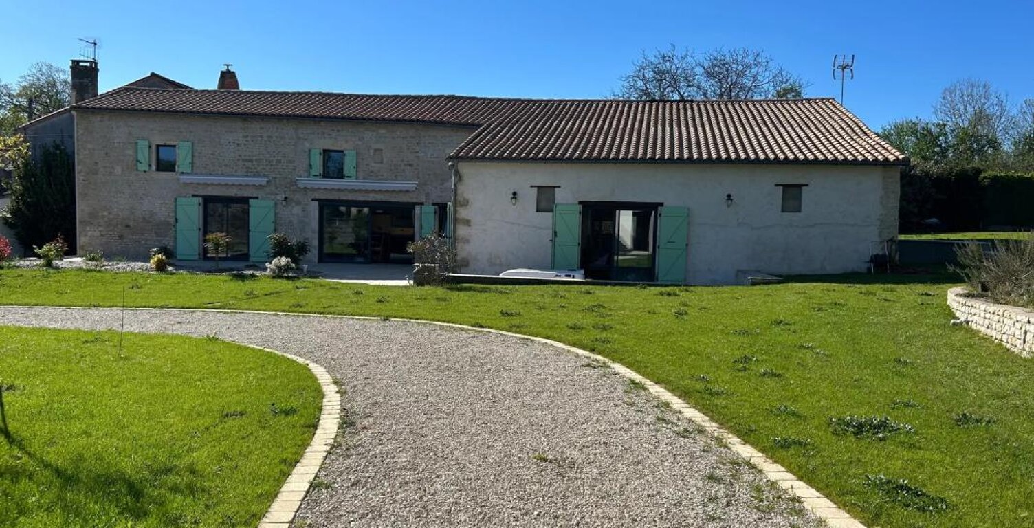 Magnifique maison rénovée à Coulonges-sur-l'Autize — photo 1